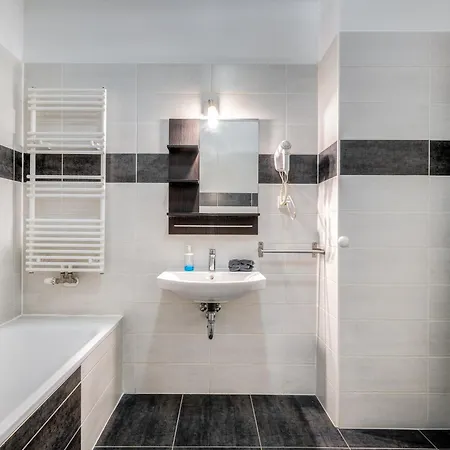 Elegant Nest One Apartamento *
