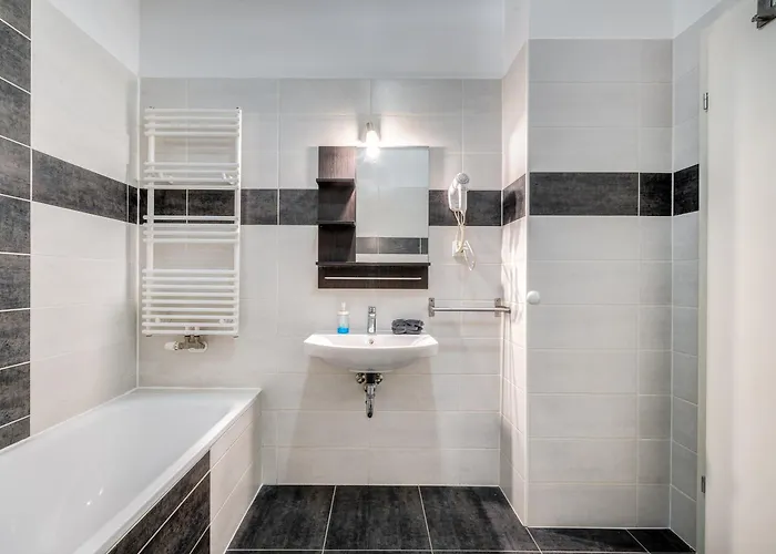 Elegant Nest One Apartament *