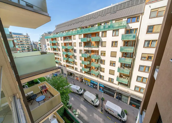 Elegant Nest One Apartament